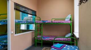 Хостел Aquarel Санкт-Петербург Двухъярусная кровать в общем номере с 11 кроватями-3